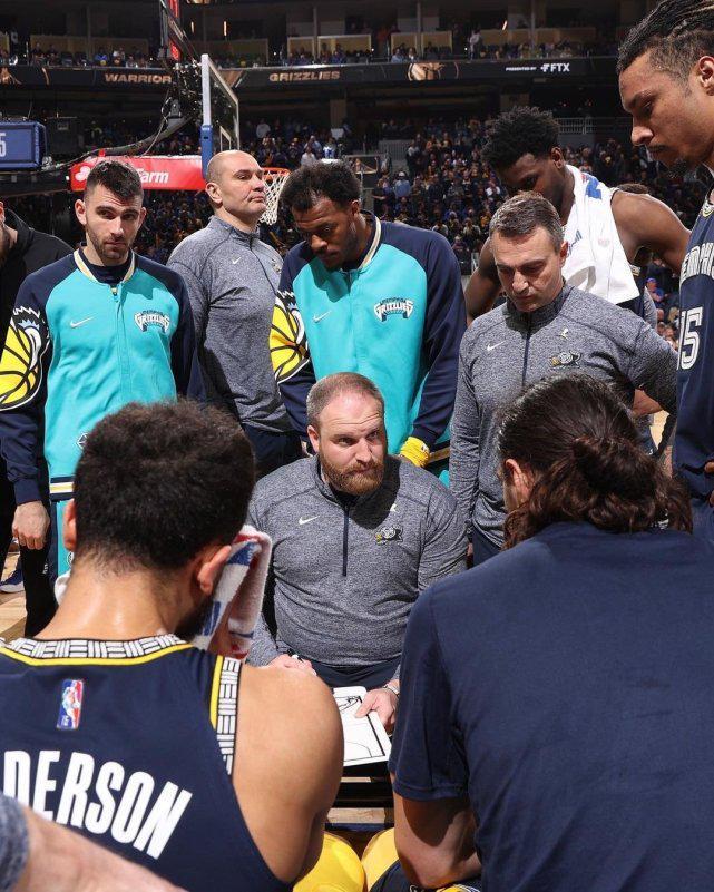 包含从风云突变多伦多猛龙集结日遗憾出局到葡萄牙体育窗口期再遭质疑,辽宁本钢迎来里程碑的词条 包含从风云突变多伦多猛龙集结日遗憾出局到葡萄牙体育窗口期再遭质疑,辽宁本钢迎来里程碑的词条